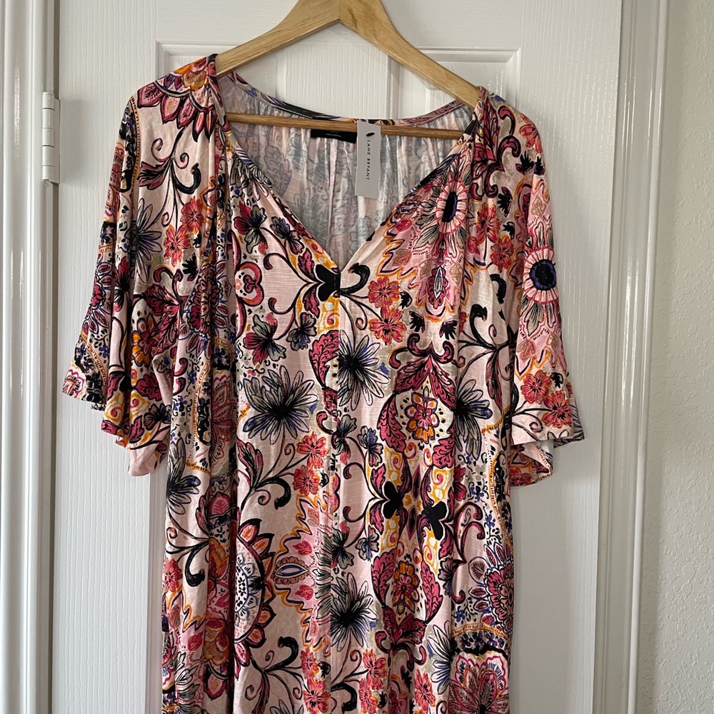 Lane Bryant Elegant Floral Top Size 18/20 V Neck Blouse
